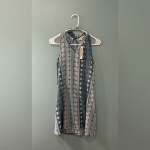 NWT … WALLFLOWER “Size: M” Floral Dress